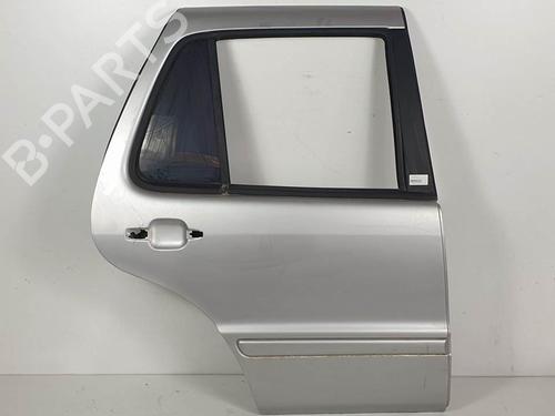 Dør højre bagtil Dør højre bagtil MERCEDES-BENZ M-CLASS (W163) ML 400 CDI (163.128) (250 hp) 12358348 12358348