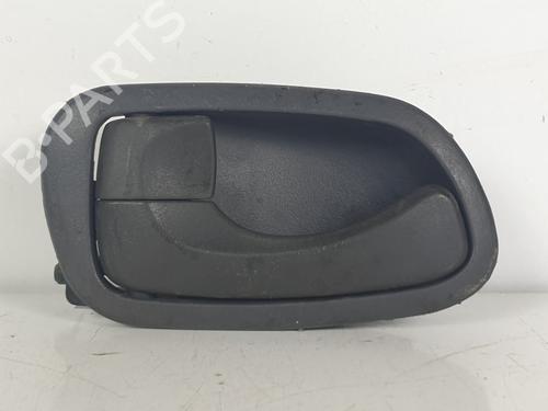 Maneta interior delantera izquierda DAEWOO NUBIRA (J100) 1.6 16V (106 hp) 12387754