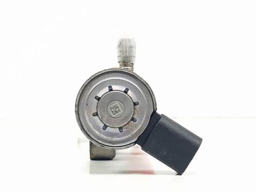 Used Injection rail VW GOLF VII (5G1, BQ1, BE1, BE2) 2.0 TDI (150 hp) 15521945