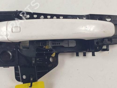 front-right-exterior-door-handle-audi-a4-b8-8k2-2007-2008-2009-2010-2011-2012-2013-2014-2015-2016-2017-18153848 main image