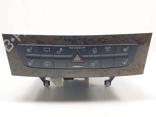 Used Warning switch Warning switch MERCEDES-BENZ E-CLASS T-Model (S211) E 320 T CDI (211.226) (204 hp) 17701340 17701340