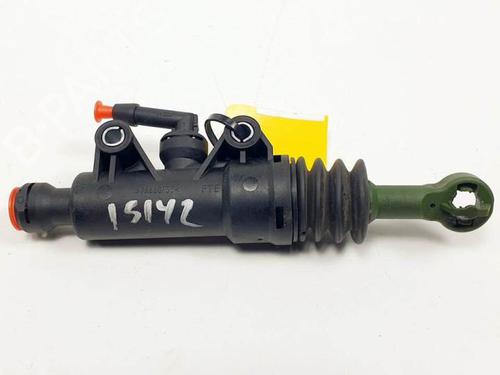 Used Clutch slave cylinder PEUGEOT EXPERT Van (VF3A_, VF3U_, VF3X_) 1.6 HDi 90 16V (90 hp) 24932602