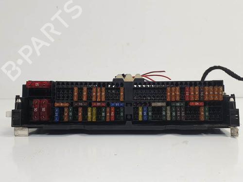 Used Fuse box BMW 3 Compact (E46) 316 ti (115 hp) 6857404