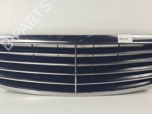 Used Grille MERCEDES-BENZ S-CLASS (W220) S 320 CDI (220.025, 220.125) (204 hp) 18132159