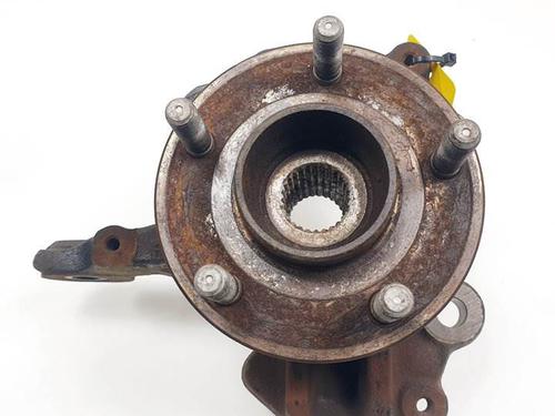 Used Right front steering knuckle Right front steering knuckle FORD FOCUS III Turnier 1.6 TDCi (95 hp) 15826779 15826779