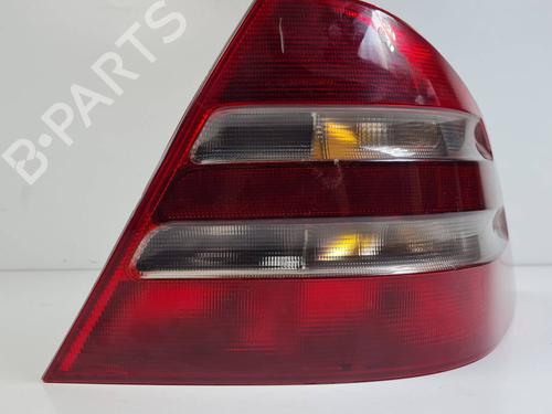 Used Right taillight Right taillight MERCEDES-BENZ S-CLASS (W220, V220) S 320 (220.065, 220.165) (224 hp) 40175590 40175590