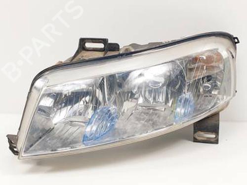 Used Left headlight FIAT STILO Multi Wagon (192_) 1.9 D Multijet (120 hp) 31033708