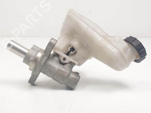 Used Brake master cylinder Brake master cylinder FORD FIESTA VII (HJ, HF) 1.0 EcoBoost (101 hp) 15251680 15251680