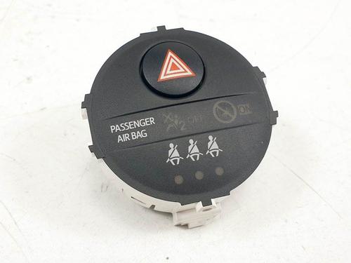 Used Warning switch Warning switch TOYOTA YARIS (_P13_) 1.3 (NSP130_, NSP130) (99 hp) 15084230 15084230