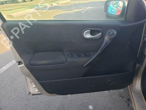 Fuse box RENAULT MEGANE II Estate (KM0/1_) 1.6 16V | BP25144424E1 