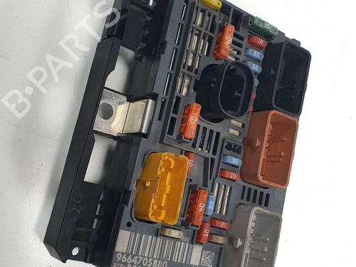 Used Fuse box Fuse box 29275092 29275092