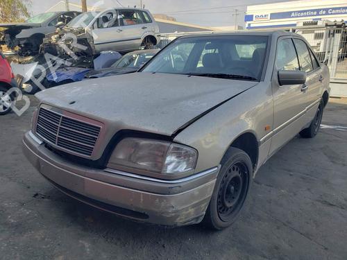 Used Parts MERCEDES-BENZ C-CLASS (W202) C 220 (202.022) 2327030