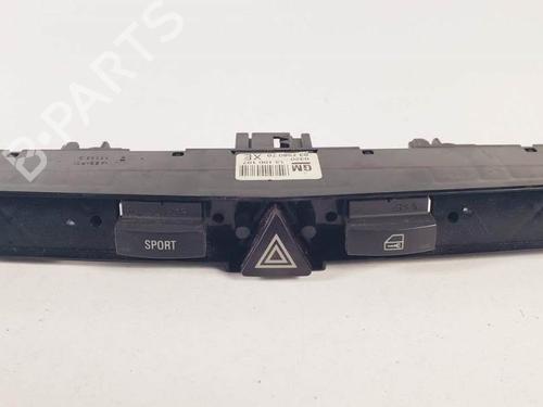 Used Warning switch Warning switch OPEL ASTRA H (A04) 1.7 CDTI (L48) (100 hp) 18653314 18653314