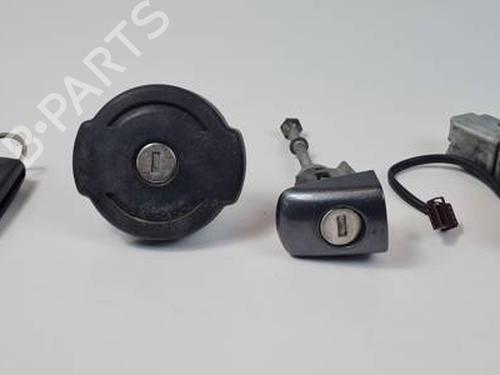 electronic-module-peugeot-3008-i-mpv-0u_-2009-2010-2011-2012-2013-2014-2015-2016-2017-30450466 main image