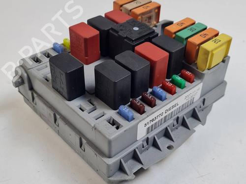 Used Fuse box Fuse box FIAT DOBLO Box Body/MPV (223_) 1.9 JTD (105 hp) 36429234 36429234