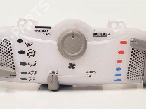 climate-control-toyota-aygo-_b4_-10-kgb40-69617004-2014-19320829 main image