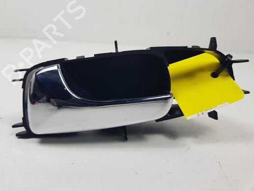 Venstre fortil invendig håndtag Venstre fortil invendig håndtag CHEVROLET LACETTI (J200) 1.6 (109 hp) 35973377 35973377