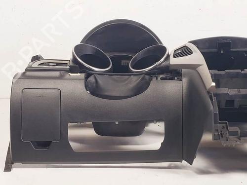 Dashboard SSANGYONG XLV SUV e-XGi 160 | BP17518235C46 - Image 9