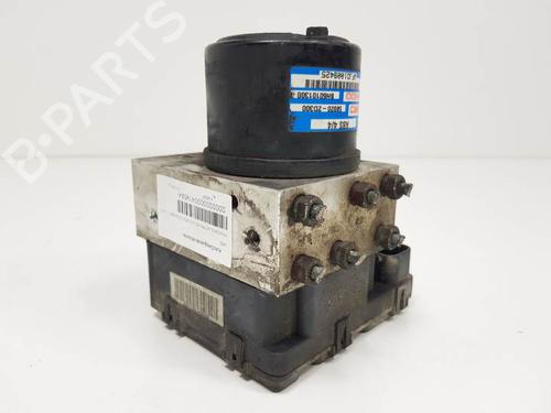 Used ABS pump HYUNDAI ELANTRA III Saloon (XD) 2.0 CRDi (113 hp) 8330618