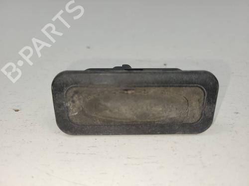 Used Tailgate handle Tailgate handle RENAULT MEGANE III Hatchback (BZ0/1_, B3_) 2.0 CVT (BZ0G, BZ1P) (140 hp) 35749266 35749266
