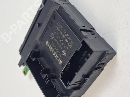 Used Electronic module Electronic module VW GOLF V (1K1) 1.6 FSI (115 hp) 34518439 34518439