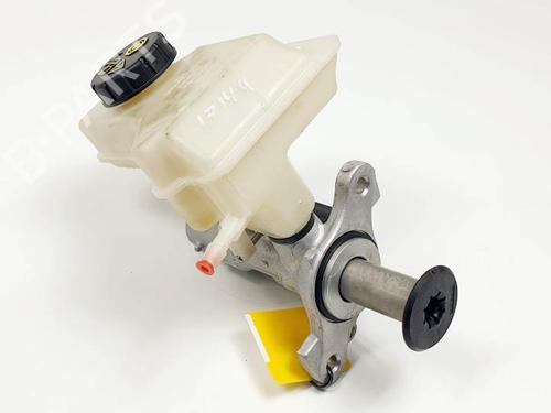 Used Brake master cylinder SEAT ARONA (KJ7, KJP) 1.0 TSI (95 hp) 24990546