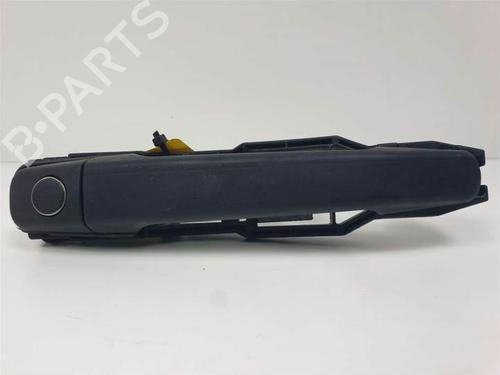Used Front left exterior door handle MERCEDES-BENZ M-CLASS (W163) ML 270 CDI (163.113) (163 hp) 10748346
