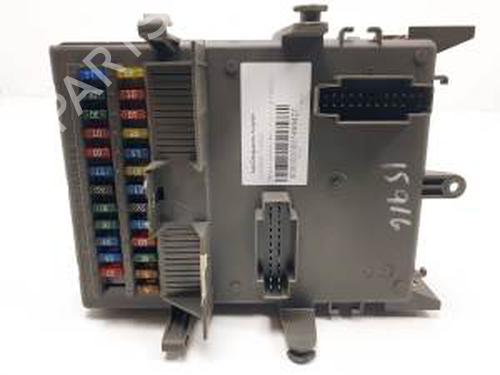 Used Fuse box RENAULT LAGUNA II (BG0/1_) 1.6 16V (BG0A, BG0L) (107 hp) 25140296