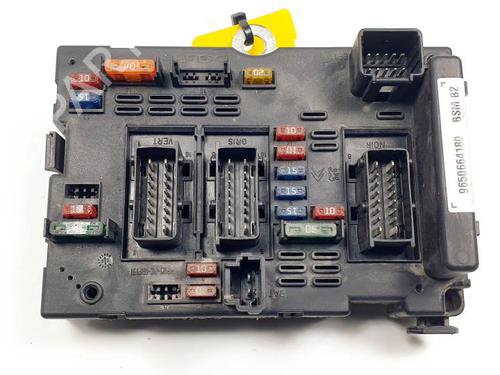 Used Fuse box PEUGEOT 307 SW (3H) 2.0 HDI 110 (107 hp) 25121487