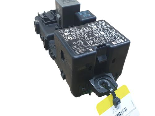 Used Fuse box Fuse box 37286965 37286965