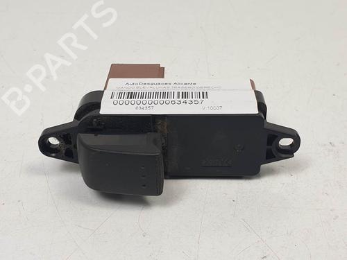 Used Right rear window switch Right rear window switch MAZDA 6 Hatchback (GG) 2.0 DI (GG14) (143 hp) 10139805 10139805