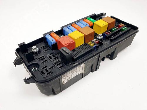 Used Fuse box Fuse box OPEL VECTRA C Estate (Z02) 2.2 DTI (F35) (125 hp) 16425874 16425874