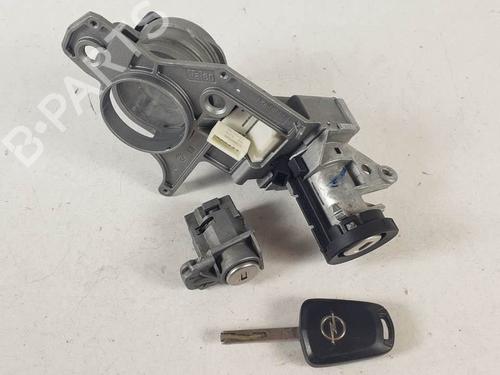 Used Electronic module Electronic module OPEL ZAFIRA / ZAFIRA FAMILY B (A05) 1.9 CDTI (M75) (120 hp) 17588412 17588412