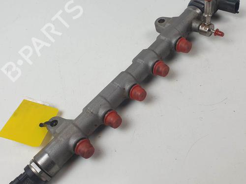 Used Injection rail Injection rail HYUNDAI TUCSON (TL, TLE) 1.7 CRDi (116 hp) 26573858 26573858