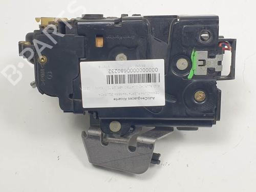 Vergrendeling links achter AUDI ALLROAD C5 (4BH) 2.5 TDI quattro (180 hp) 11719224