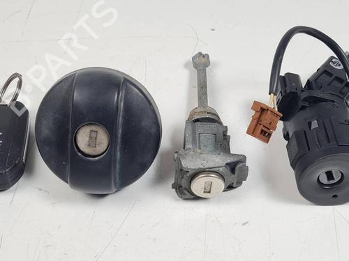 Elektronische module PEUGEOT 208 I (CA_, CC_) 1.2 PureTech 82 (82 hp) 29696813