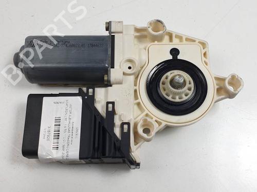 Vindusheismotor høyre bak SEAT LEON (1M1) 1.9 TDI (110 hp) 28418628