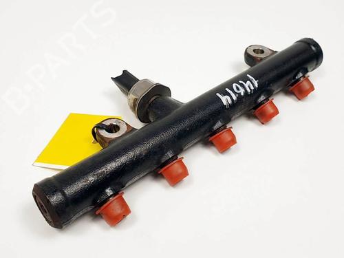 Used Injection rail Injection rail 19163713 19163713