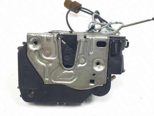 front-right-lock-mercedes-benz-c-class-w203-2000-2001-2002-2003-2004-2005-2006-2007-29581618 main image