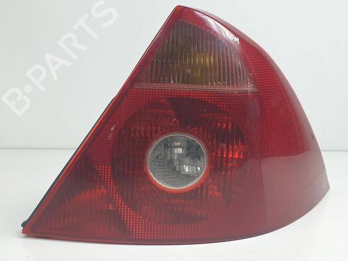 right-taillight-ford-mondeo-iii-b5y-2000-2001-2002-2003-2004-2005-2006-2007-31240550 main image