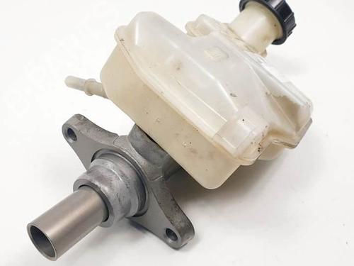 Used Brake master cylinder FORD FIESTA V (JH_, JD_) 1.4 TDCi (68 hp) 17226487