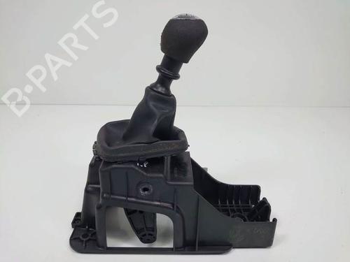 Used Gear lever RENAULT MEGANE III Hatchback (BZ0/1_, B3_) 1.5 dCi (106 hp) 8179253