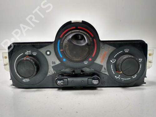 Used Climate control RENAULT MEGANE II (BM0/1_, CM0/1_) 1.5 dCi (BM1F, CM1F) (86 hp) 8683620