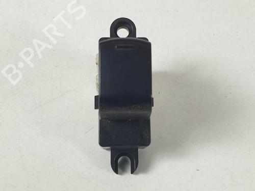 Used Right rear window switch NISSAN NOTE (E12) 1.5 dCi (90 hp) 12392137