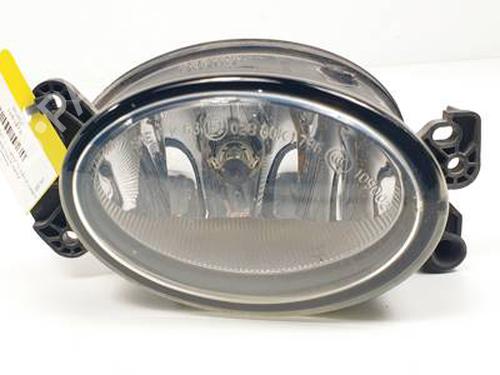 Used Right front fog light MERCEDES-BENZ CLS (C219) CLS 320 CDI (219.322) (224 hp) 30633410