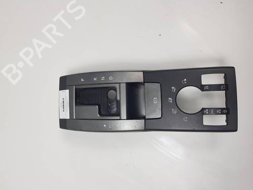 Parkbremsarm/handtak Parkbremsarm/handtak LAND ROVER RANGE ROVER SPORT I (L320) 2.7 D 4x4 (190 hp) 34517865 34517865