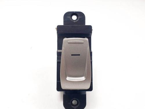 Used Right front window switch Right front window switch SSANGYONG XLV SUV e-XGi 160 (128 hp) 15548341 15548341