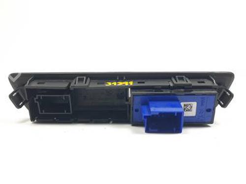 Switch PEUGEOT 2008 I (CU_) 1.2 THP 110 / PureTech 110 | BP30450612I30