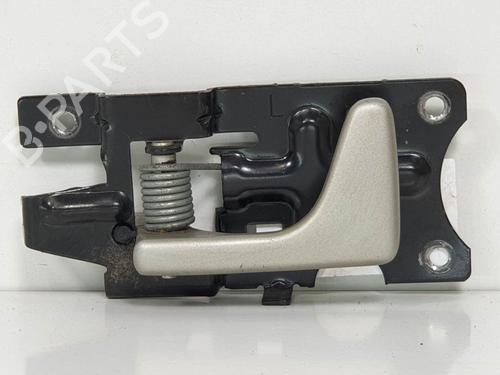 Used Front left interior door handle Front left interior door handle LAND ROVER FREELANDER I (L314) 1.8 16V 4x4 (117 hp) 6930946 6930946