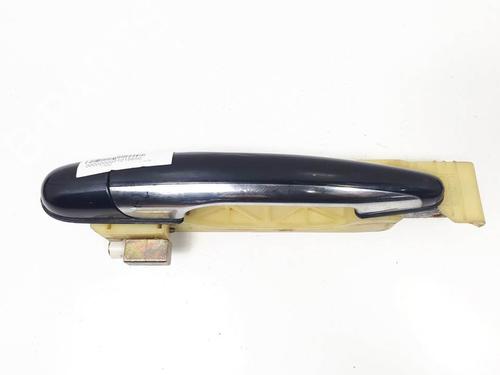 rear-left-exterior-door-handle-kia-opirus-gh-35-2003-2004-2005-2006-2007-2008-2009-2010-2011-2012-16153736 main image